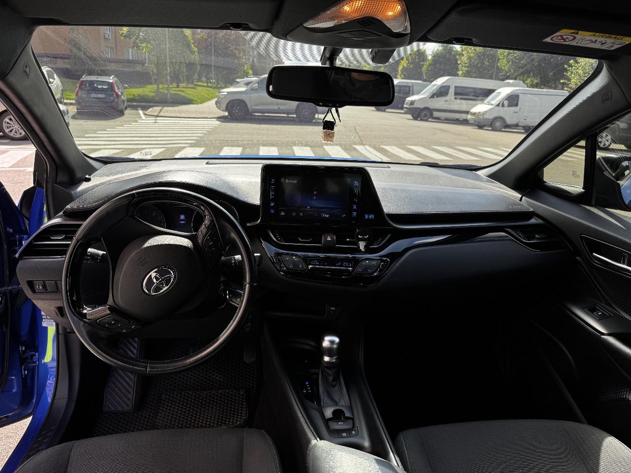 Toyota C-HR - фото 5