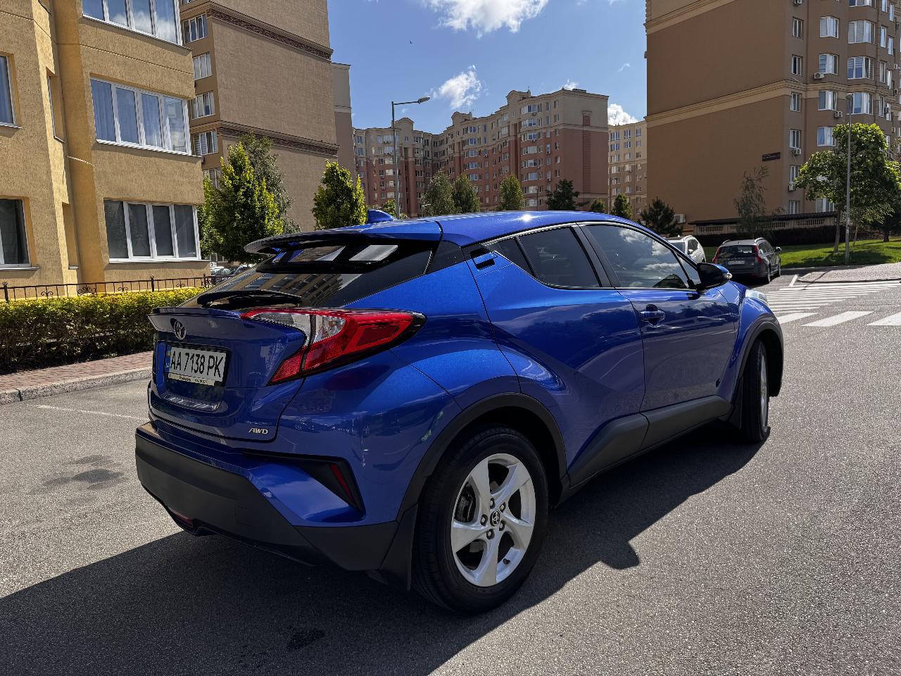 Toyota C-HR - фото 13