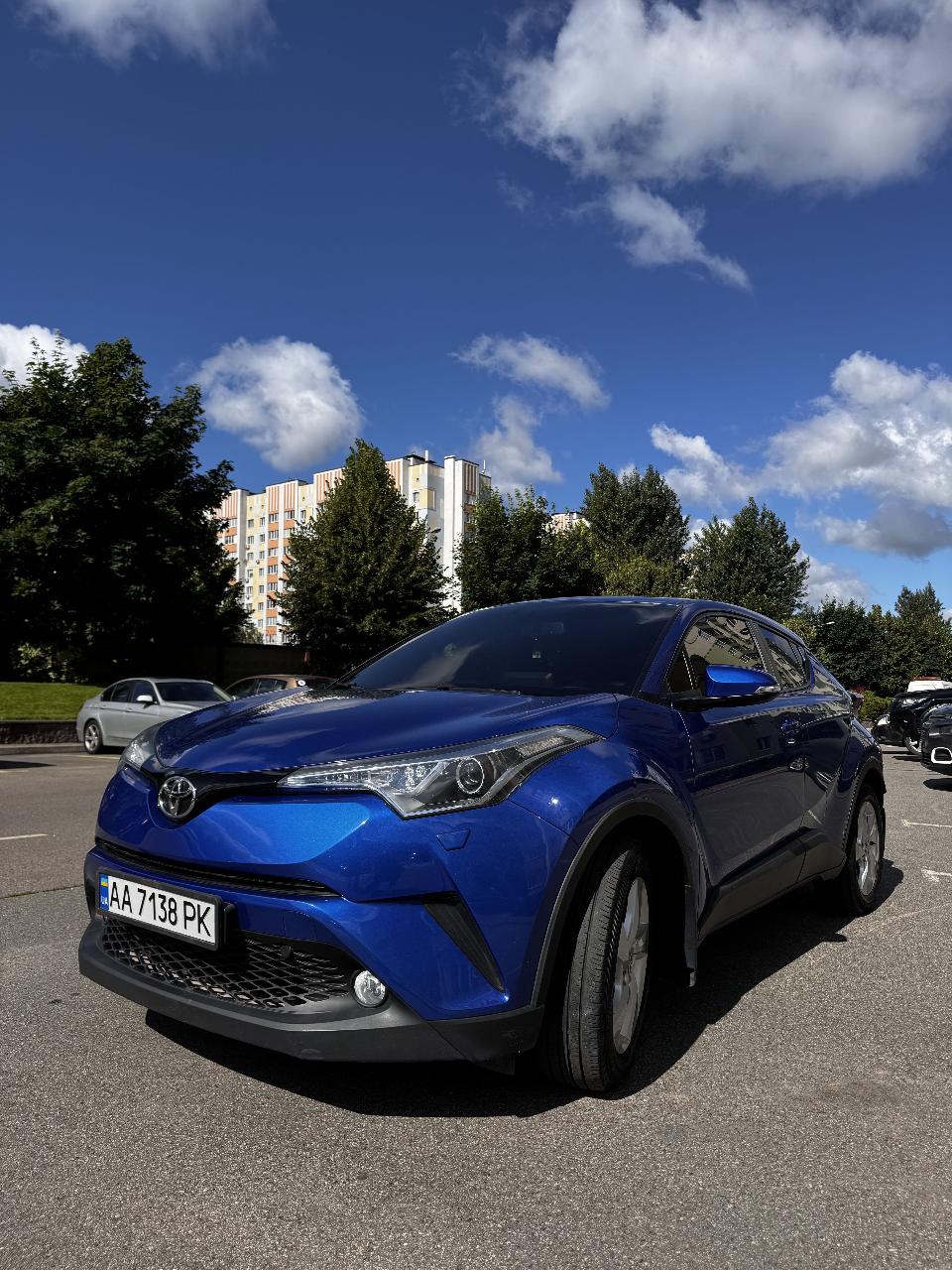 Toyota C-HR - фото 12