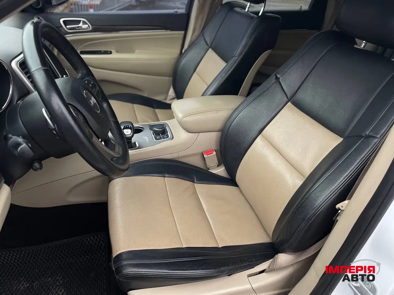 Jeep Grand Cherokee - фото 13
