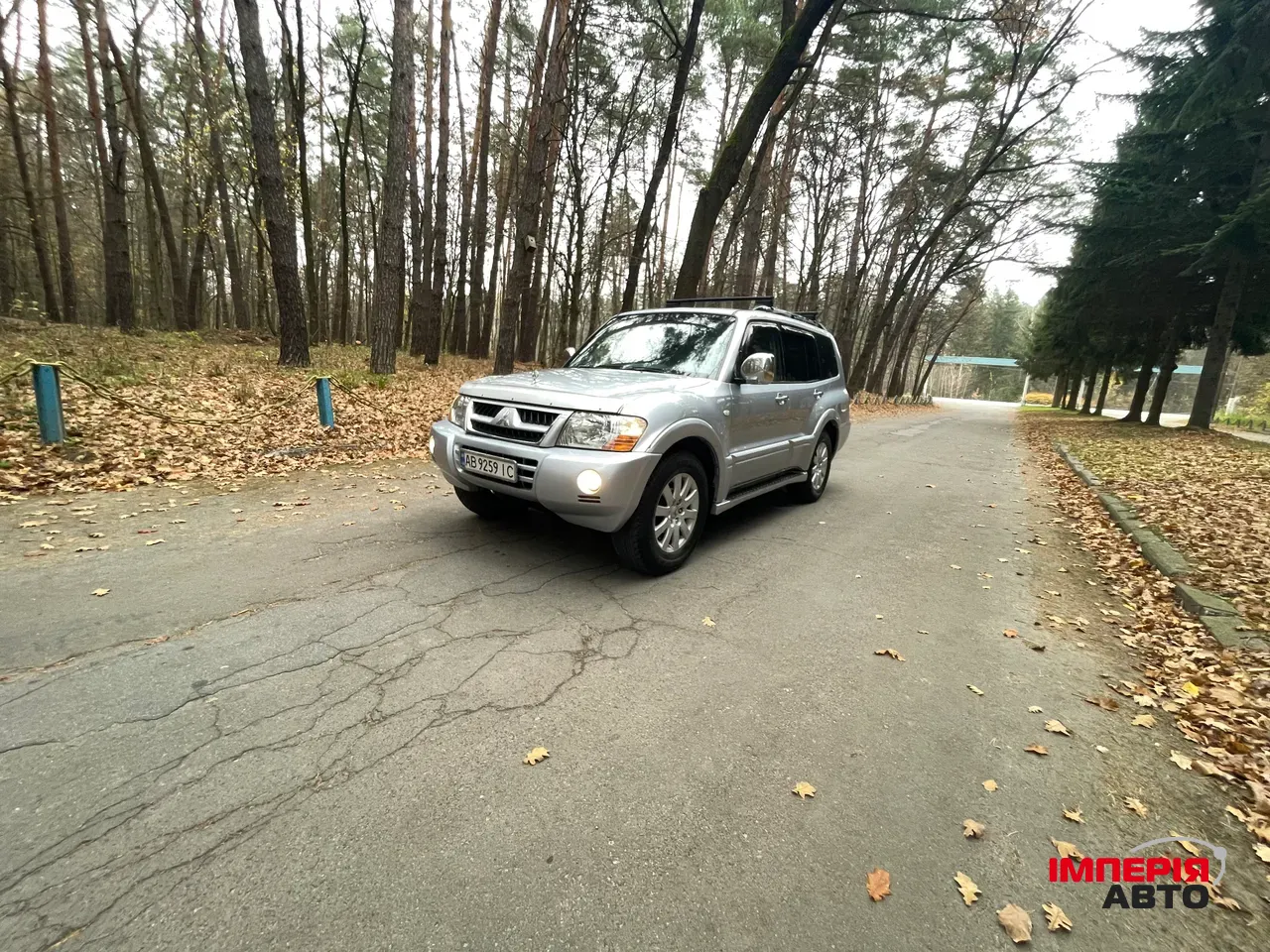 Mitsubishi Pajero - фото 3