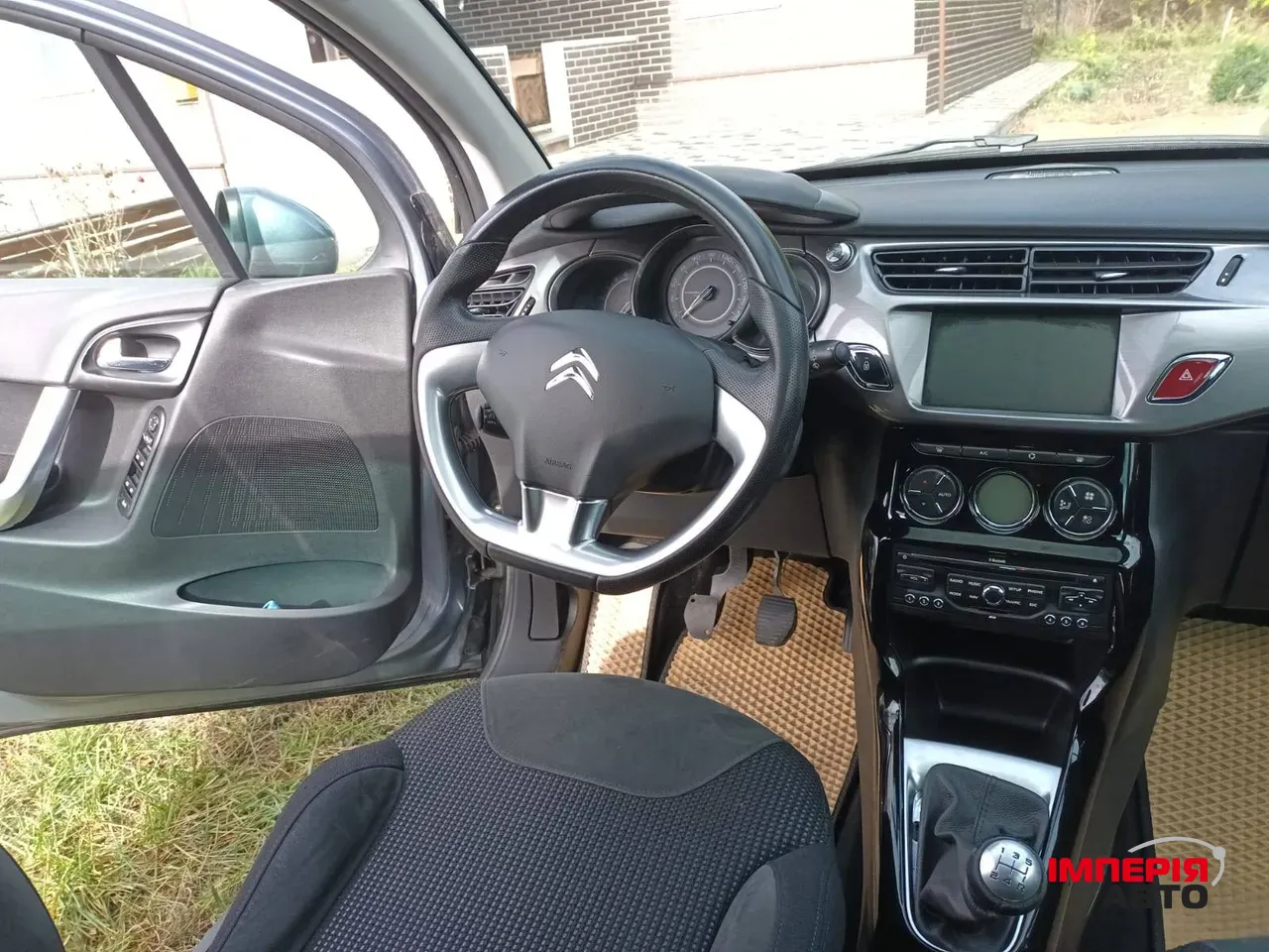 Citroen C3 - фото 12