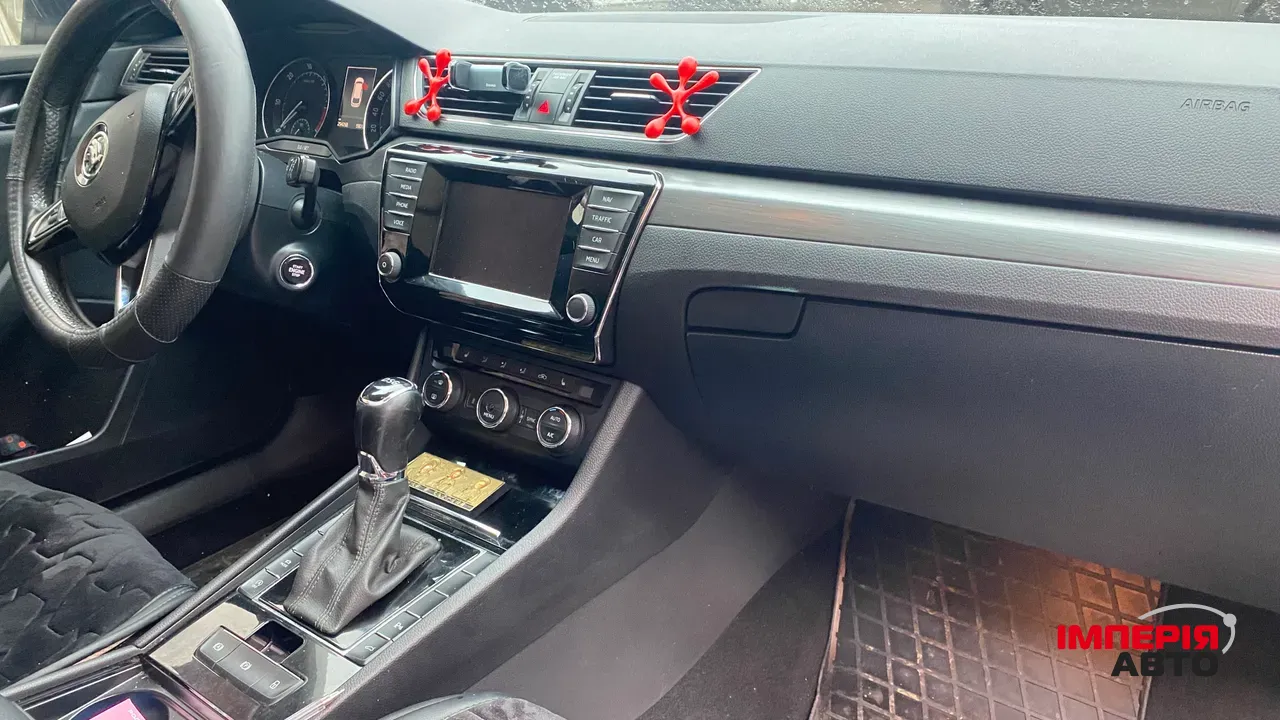 Skoda Superb - фото 4