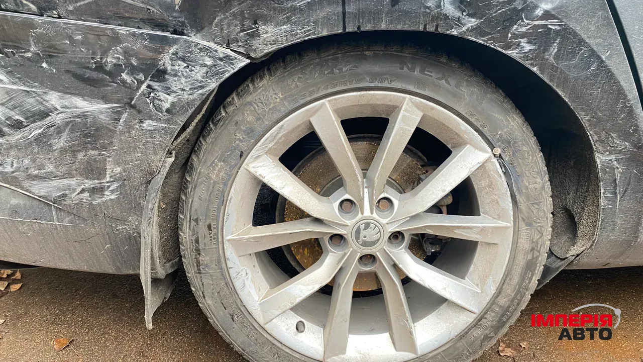 Skoda Superb - фото 7