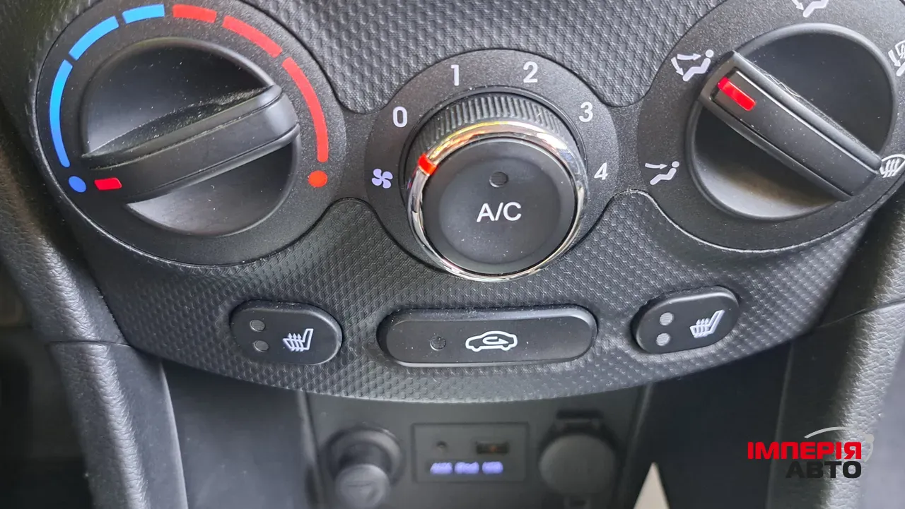 Hyundai Accent - фото 11