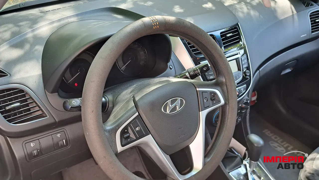 Hyundai Accent - фото 6
