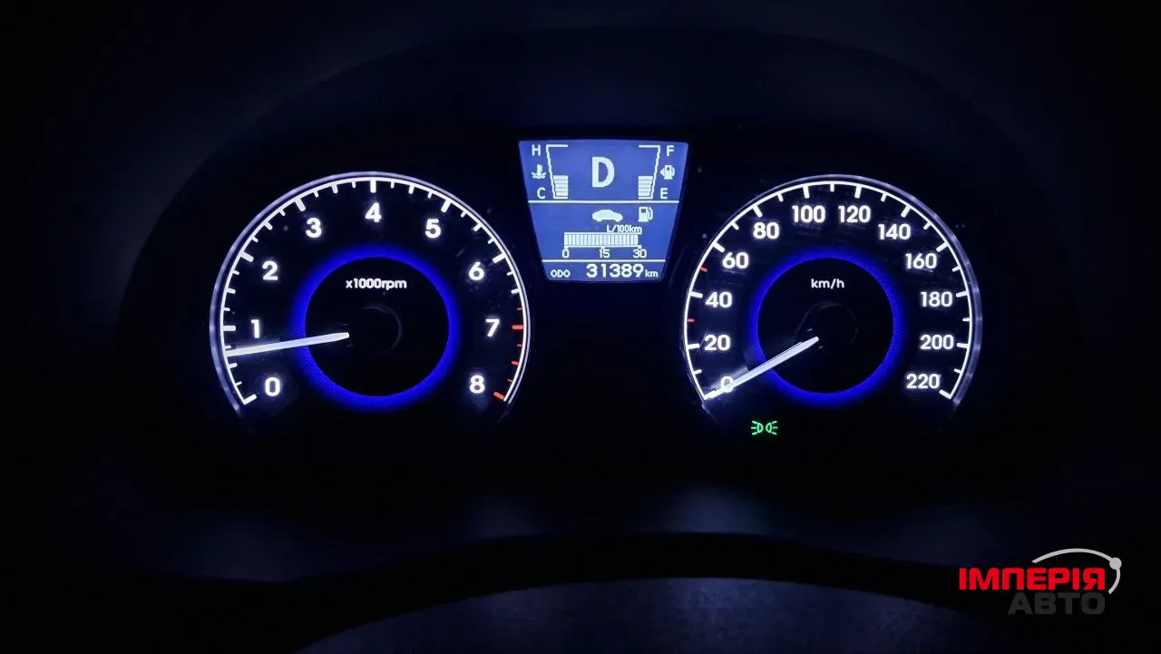 Hyundai Accent - фото 8