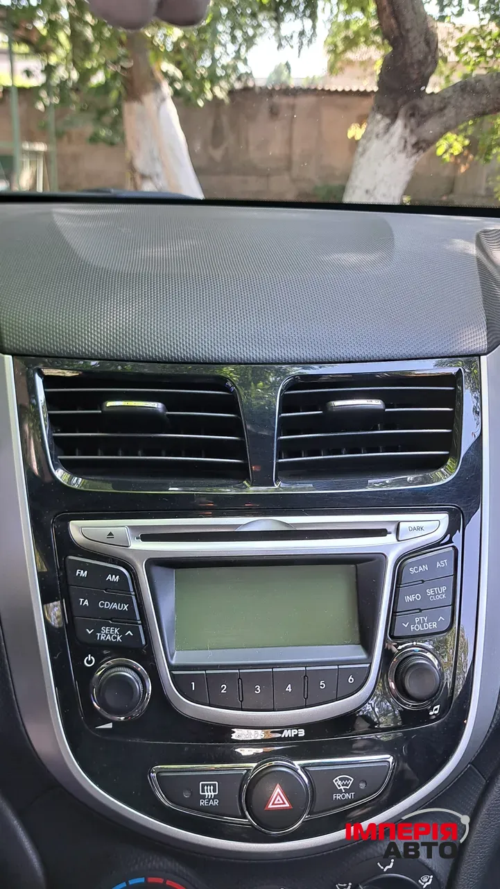 Hyundai Accent - фото 7