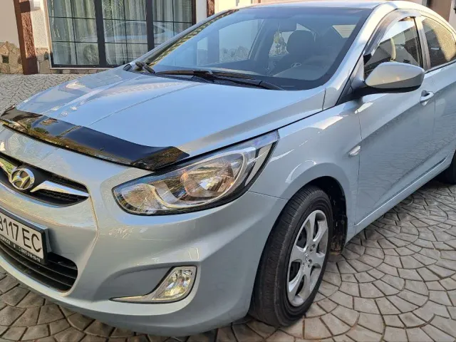 Hyundai Accent - фото 2