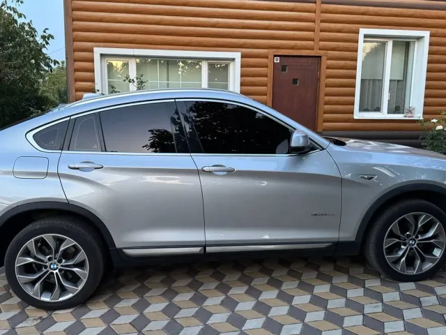 BMW X4 - фото 4