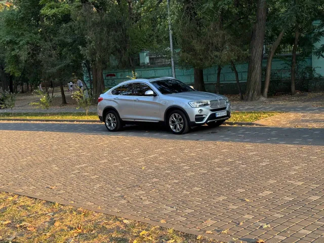 BMW X4 - фото 1