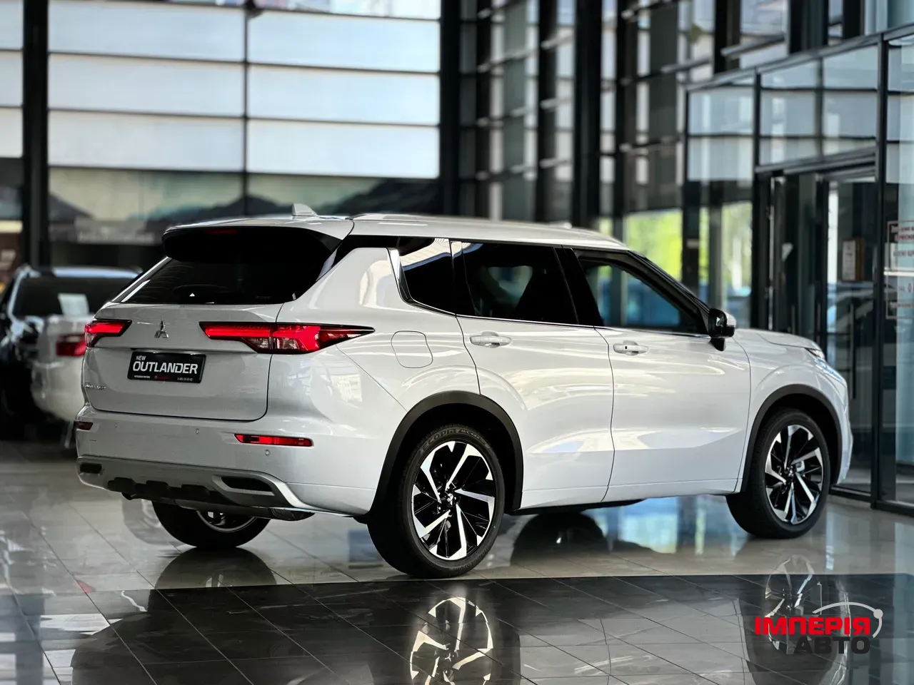 Mitsubishi Outlander - фото 8