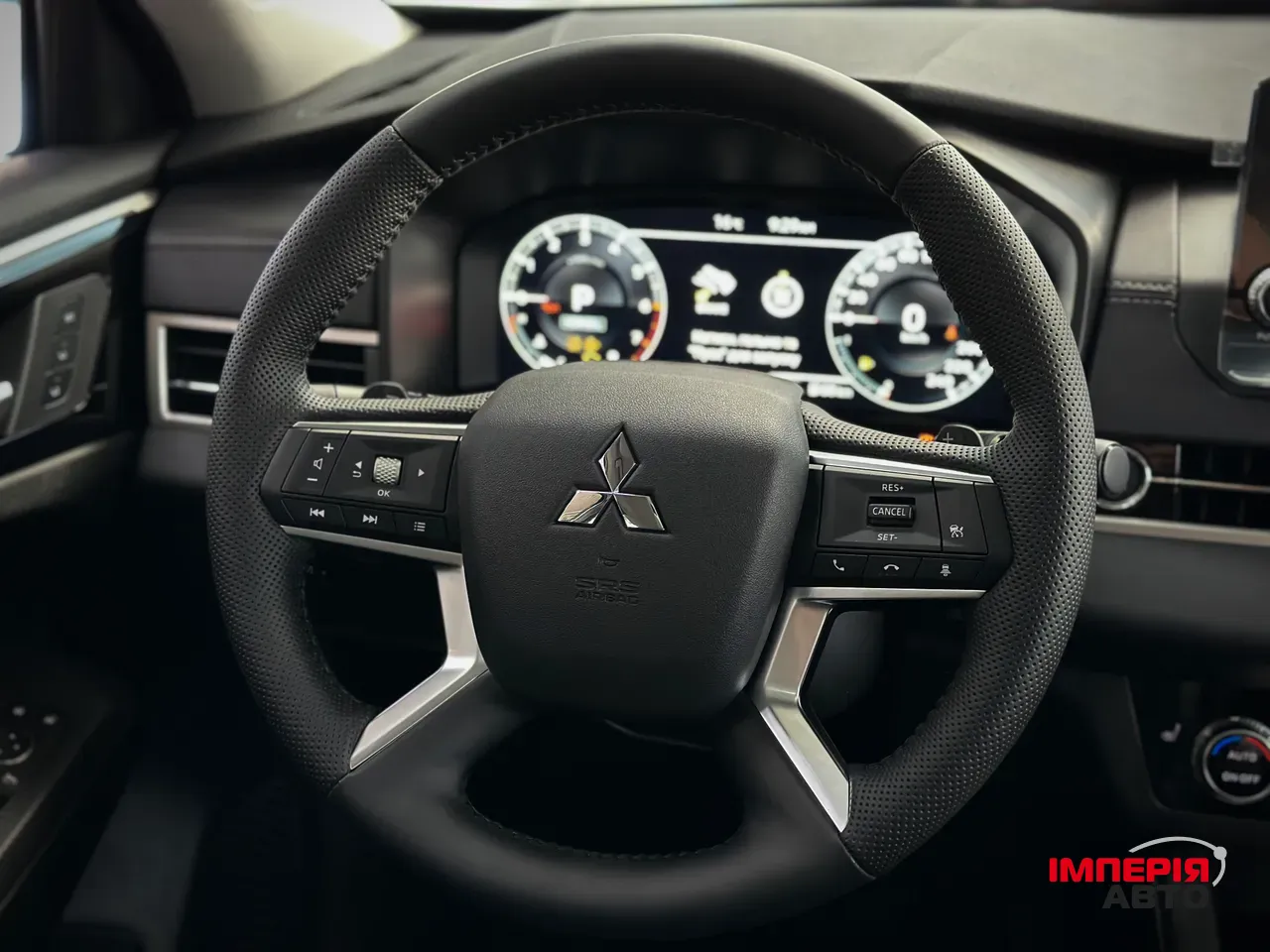 Mitsubishi Outlander - фото 14