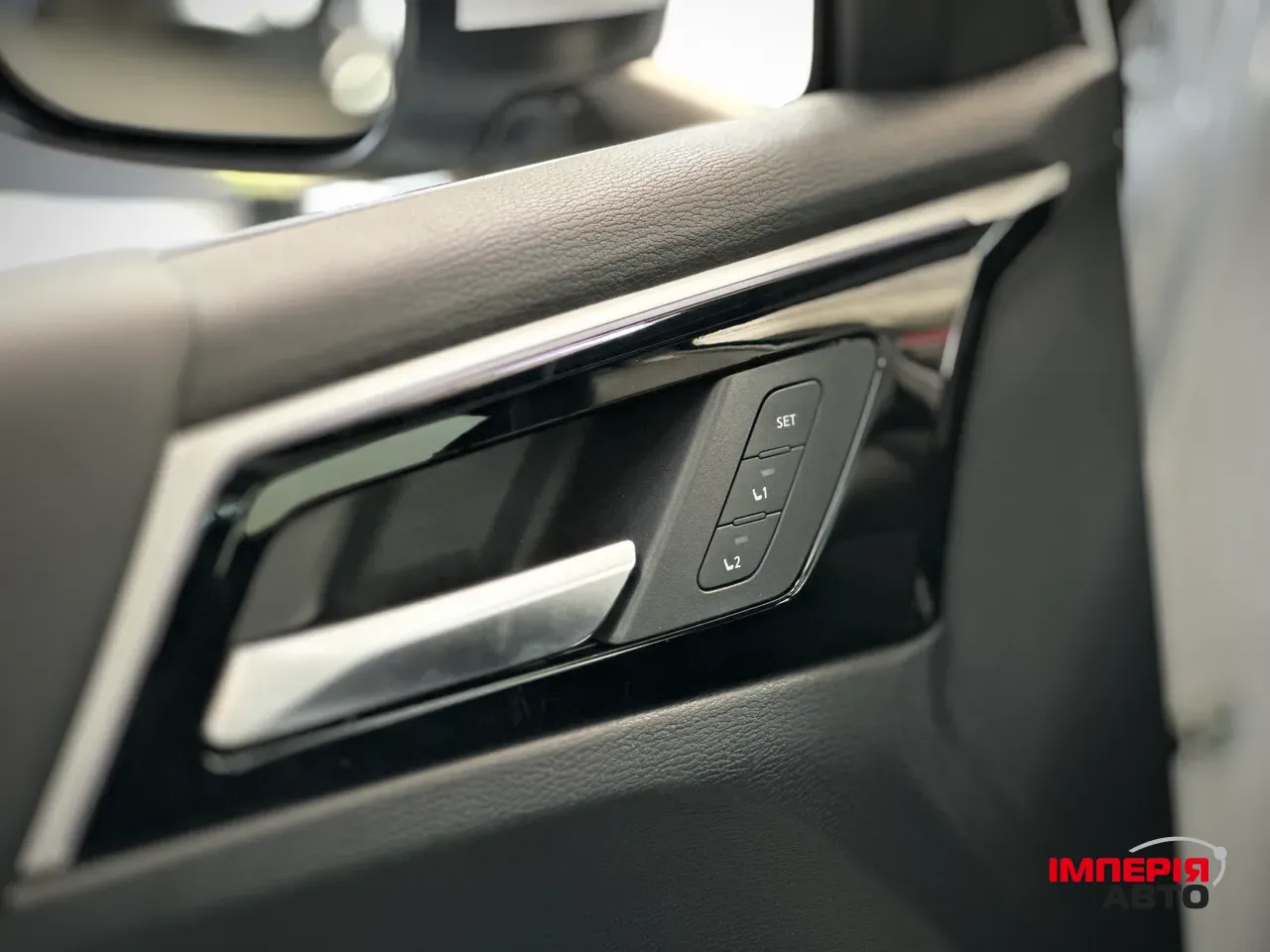 Mitsubishi Outlander - фото 24