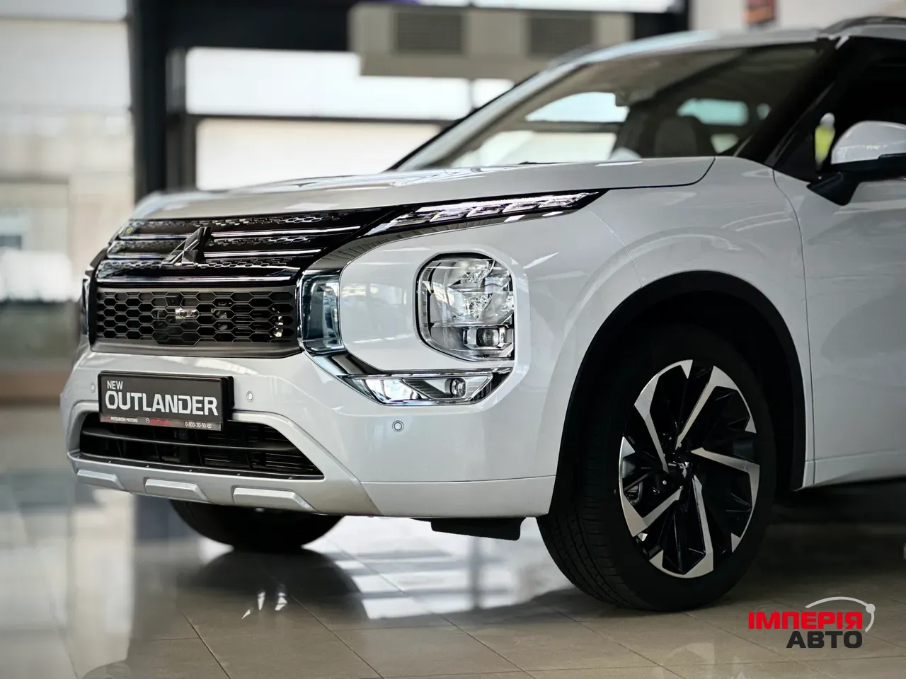 Mitsubishi Outlander - фото 3