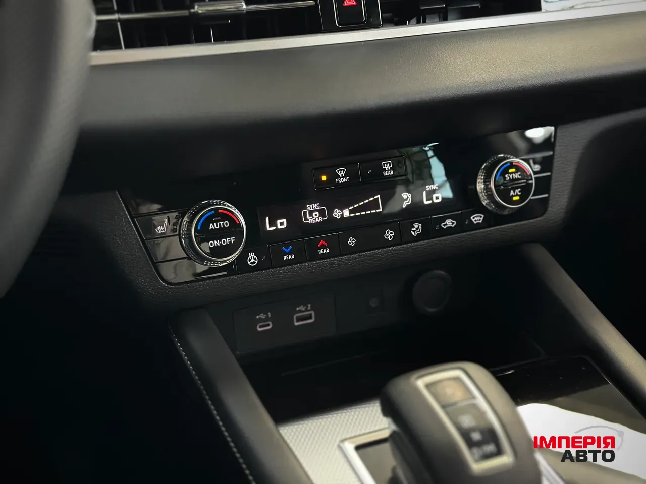 Mitsubishi Outlander - фото 20