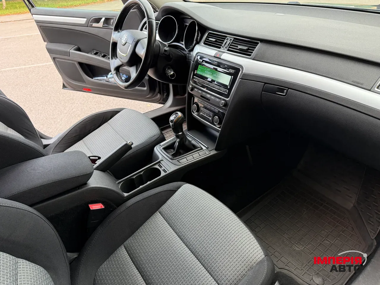 Skoda Superb - фото 15