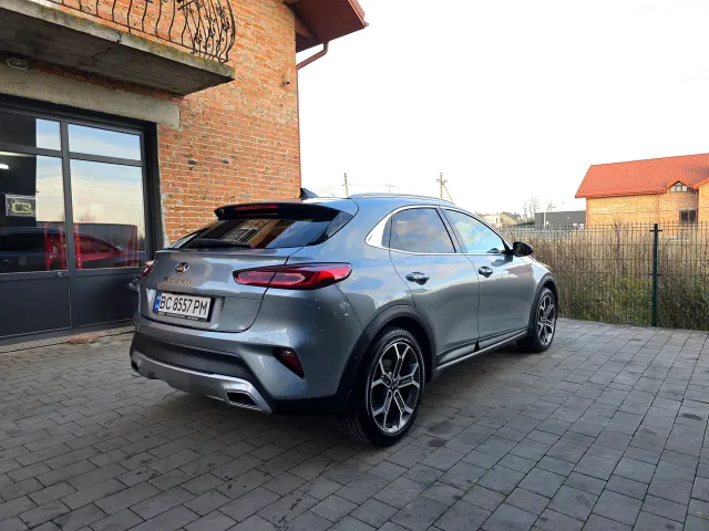 Kia XCeed - фото 5