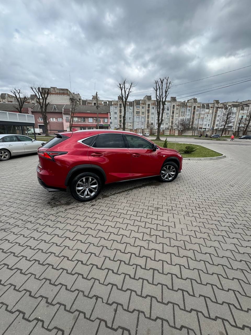 Lexus NX - фото 2