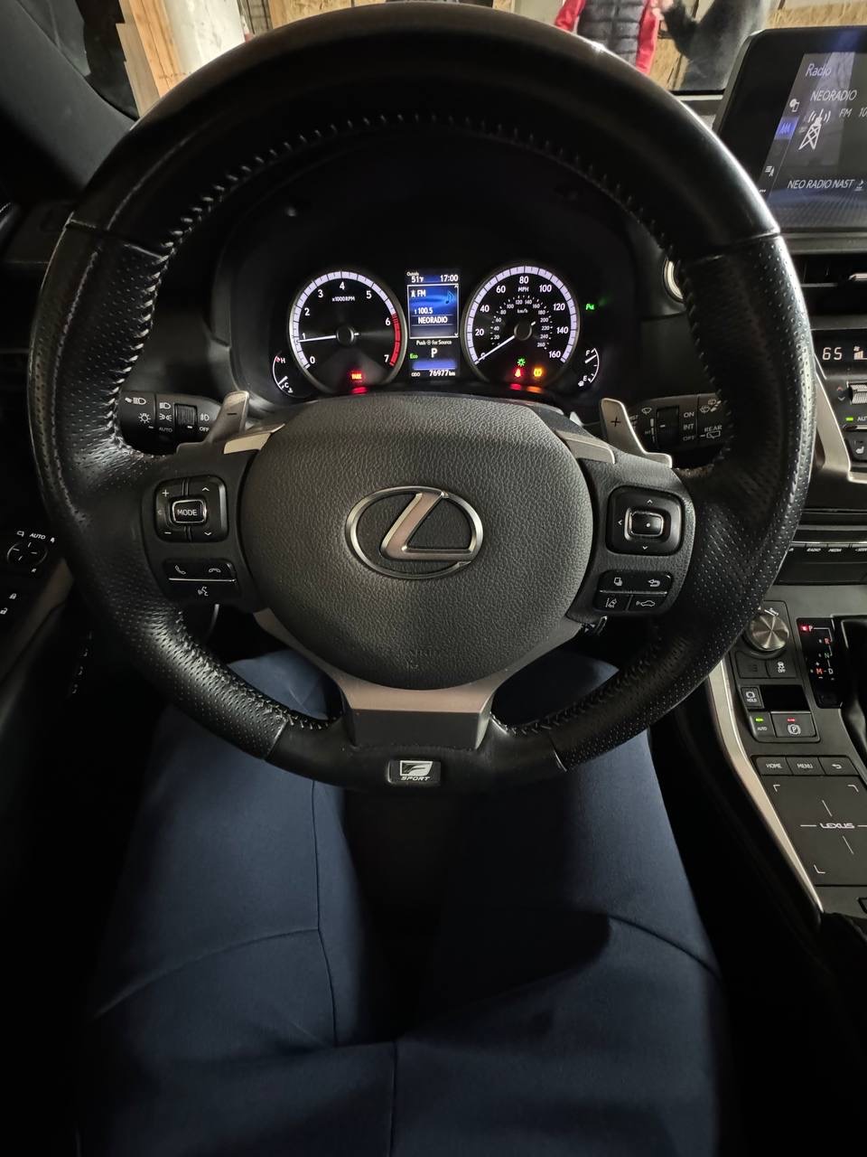 Lexus NX - фото 16