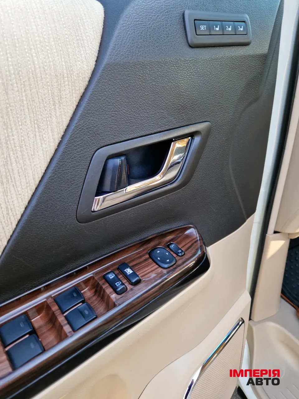 Toyota Alphard - фото 29