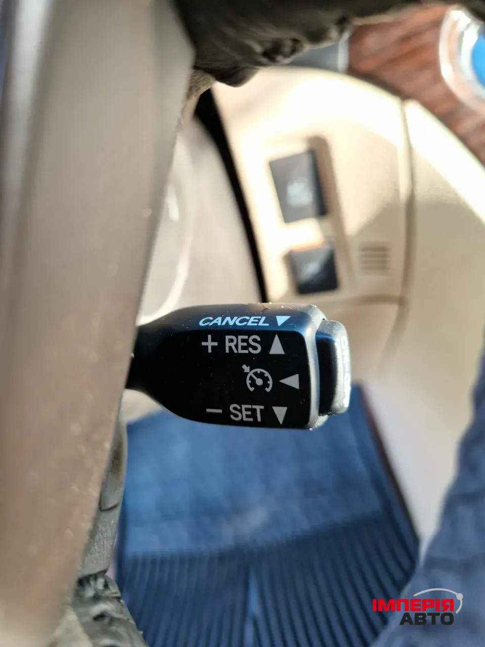 Toyota Alphard - фото 26