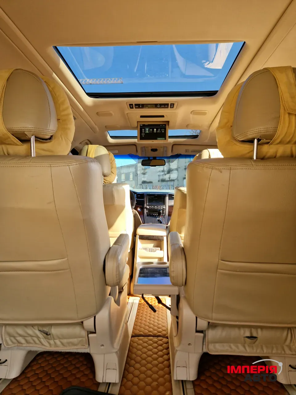 Toyota Alphard - фото 35