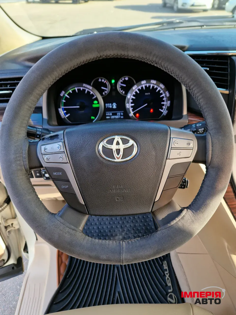 Toyota Alphard - фото 18