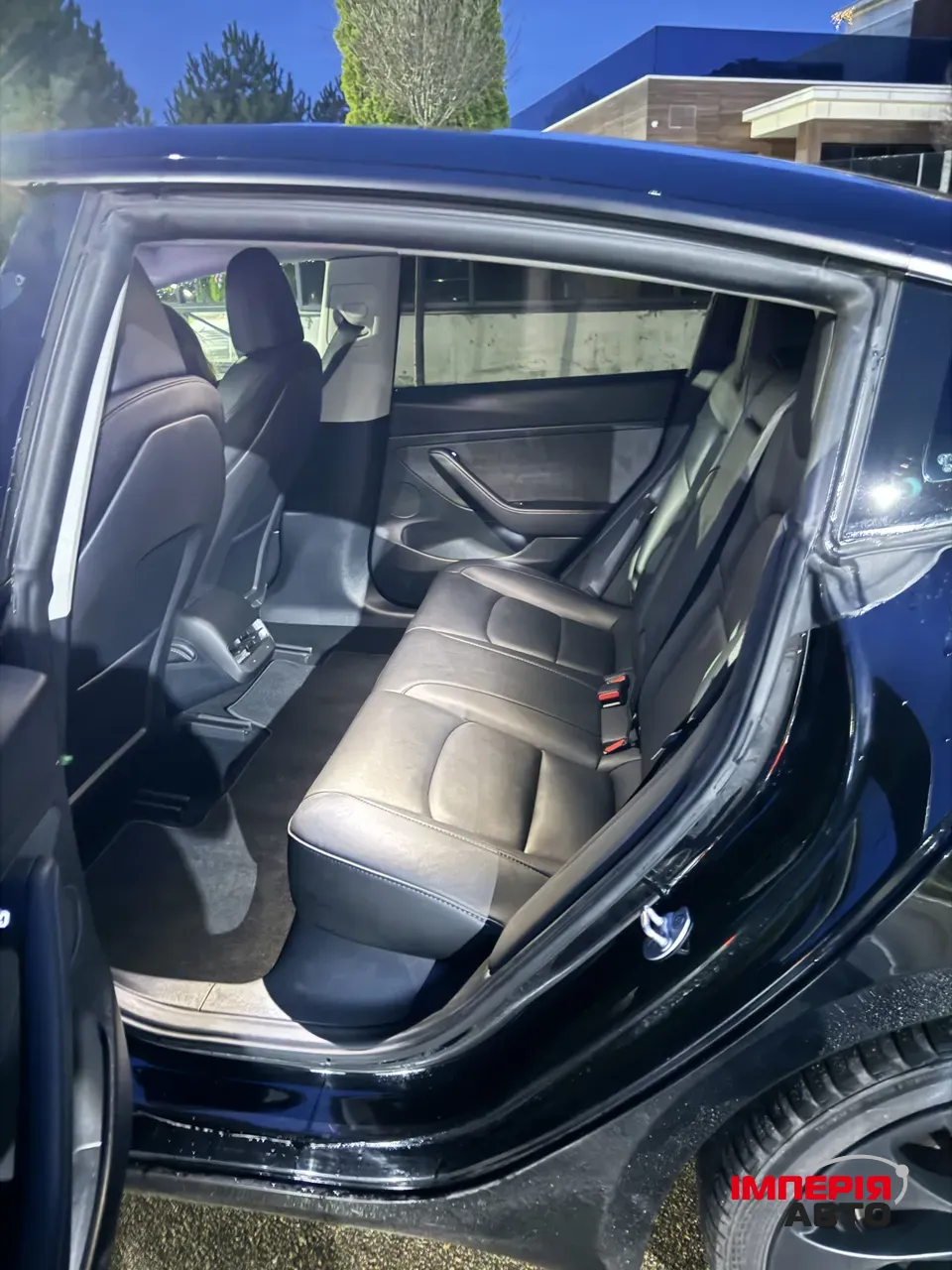 Tesla Model 3 - фото 17