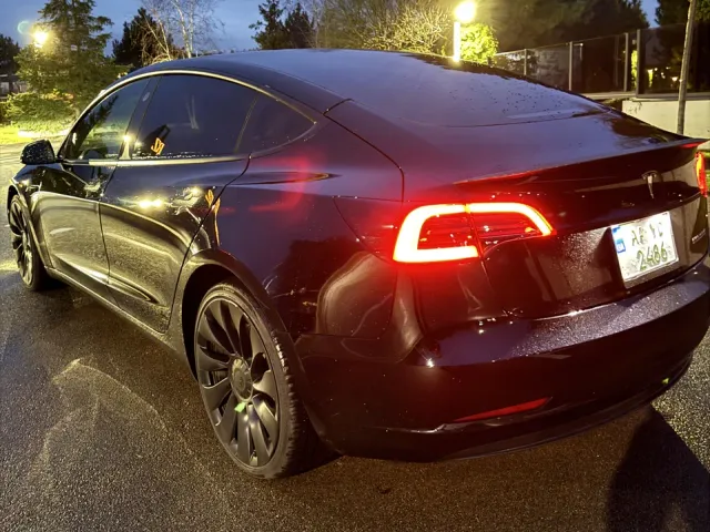 Tesla Model 3 - фото 5