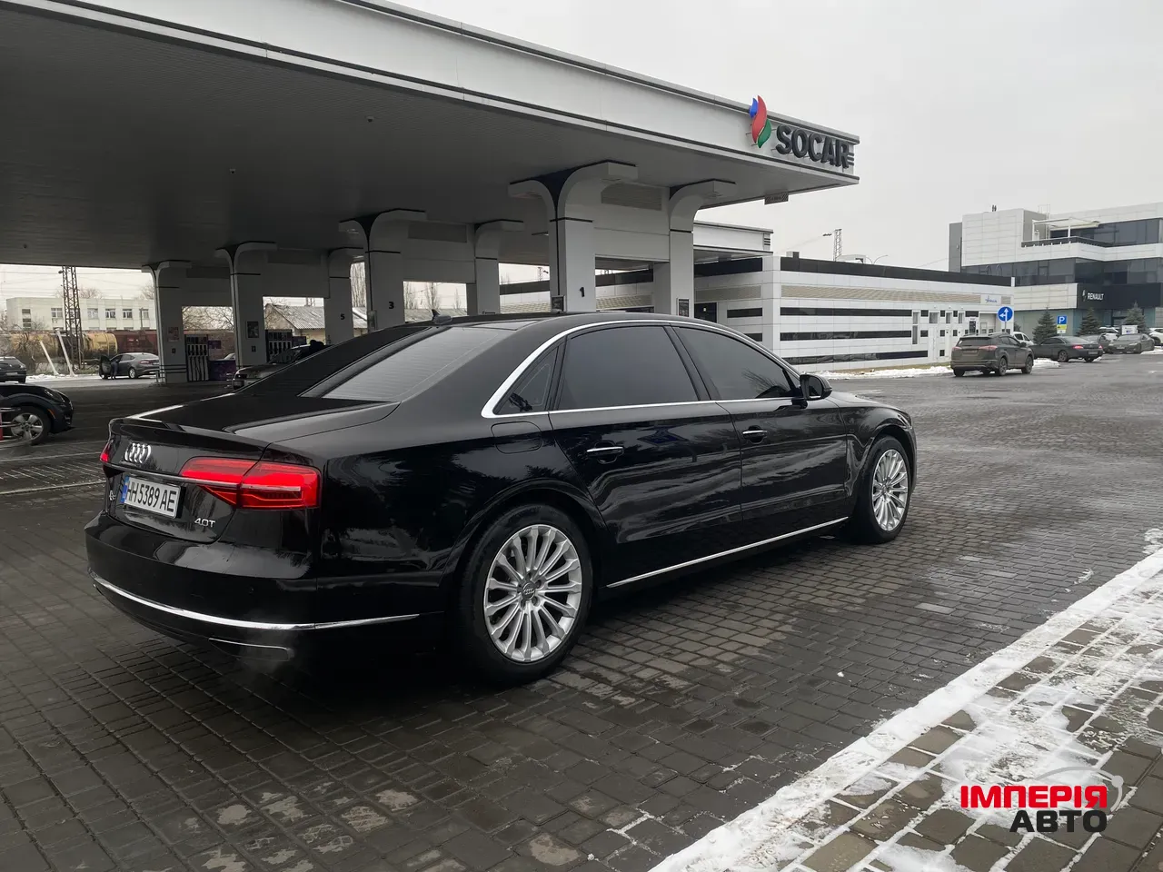 Audi A8 - фото 2