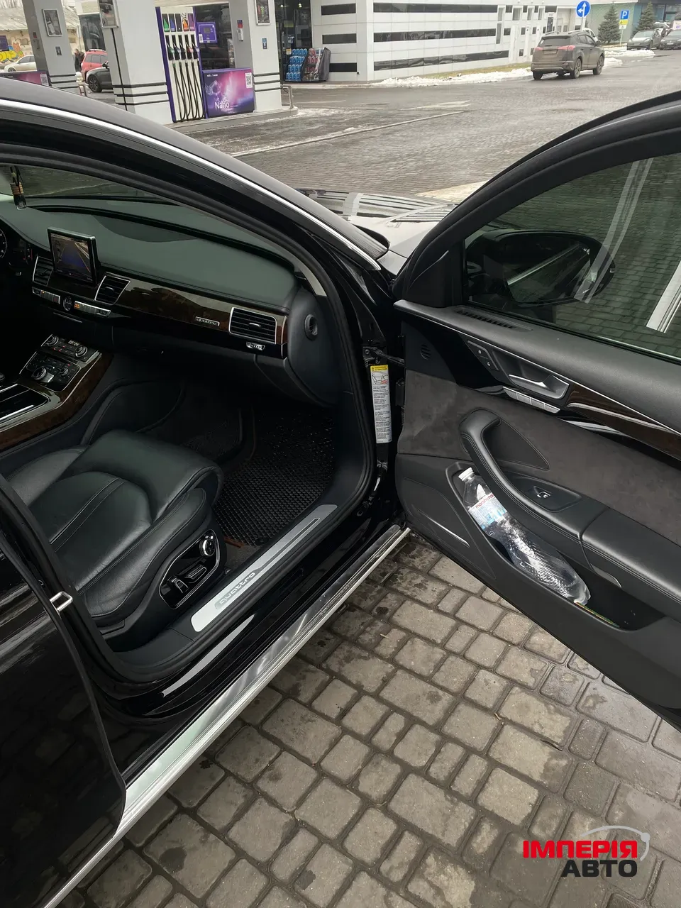 Audi A8 - фото 23