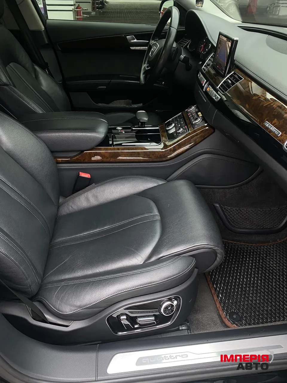 Audi A8 - фото 22