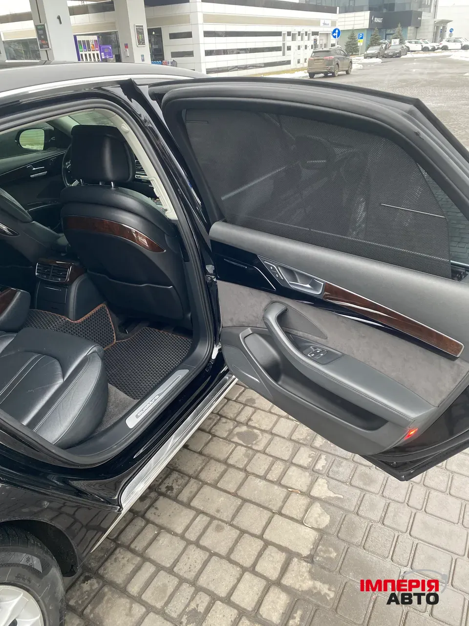 Audi A8 - фото 25