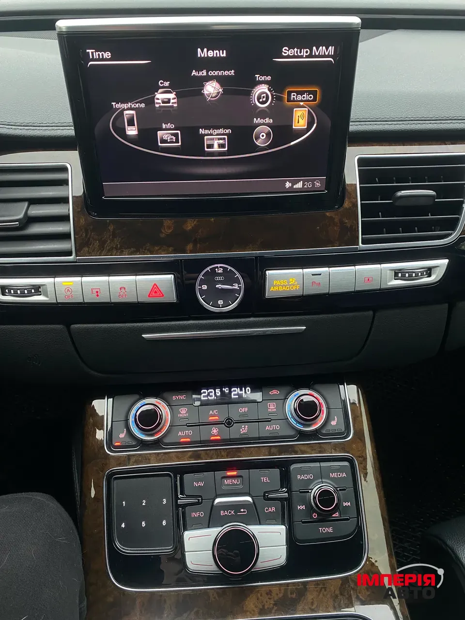 Audi A8 - фото 37