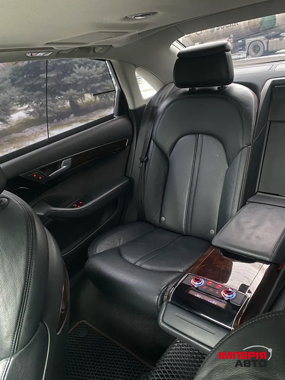 Audi A8 - фото 41