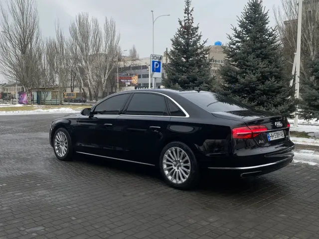 Audi A8 - фото 5