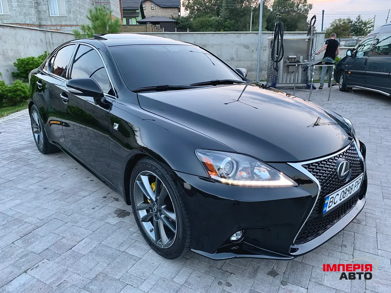 Lexus IS - фото 14