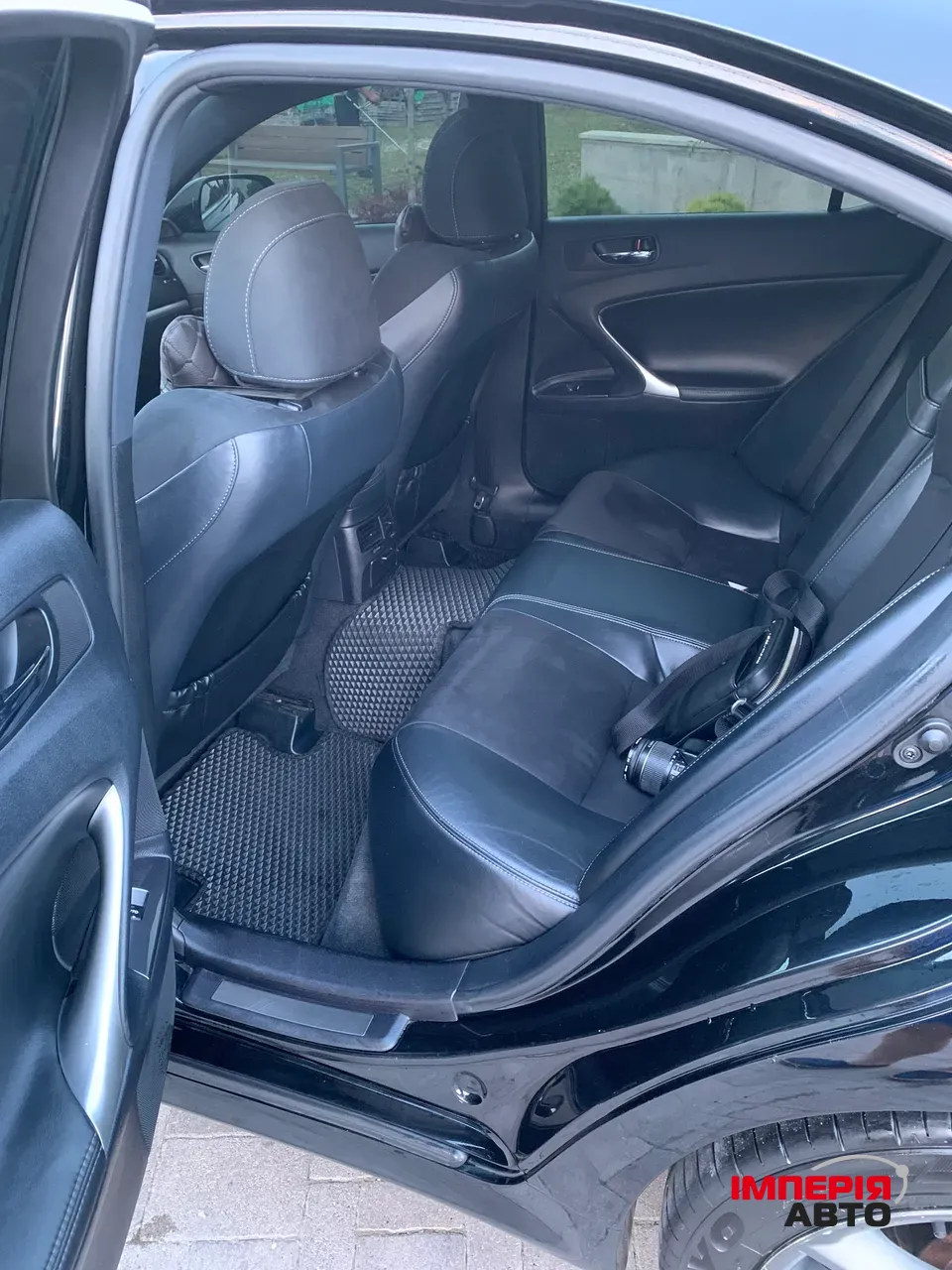 Lexus IS - фото 6