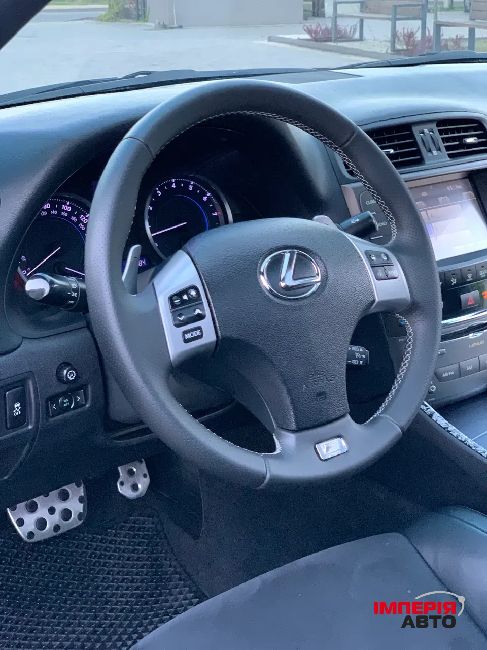 Lexus IS - фото 11