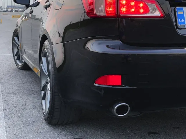 Lexus IS - фото 3