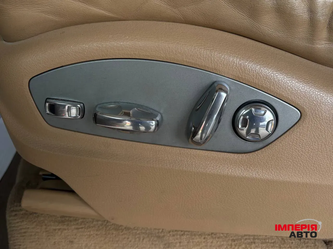 Porsche Cayenne - фото 8