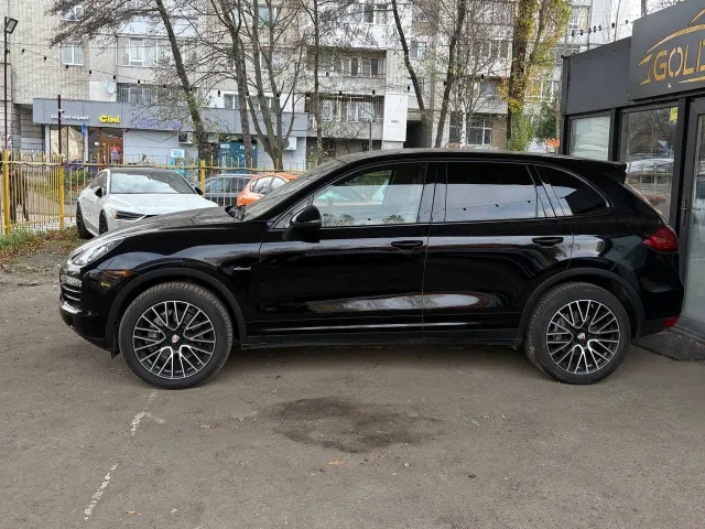 Porsche Cayenne - фото 3