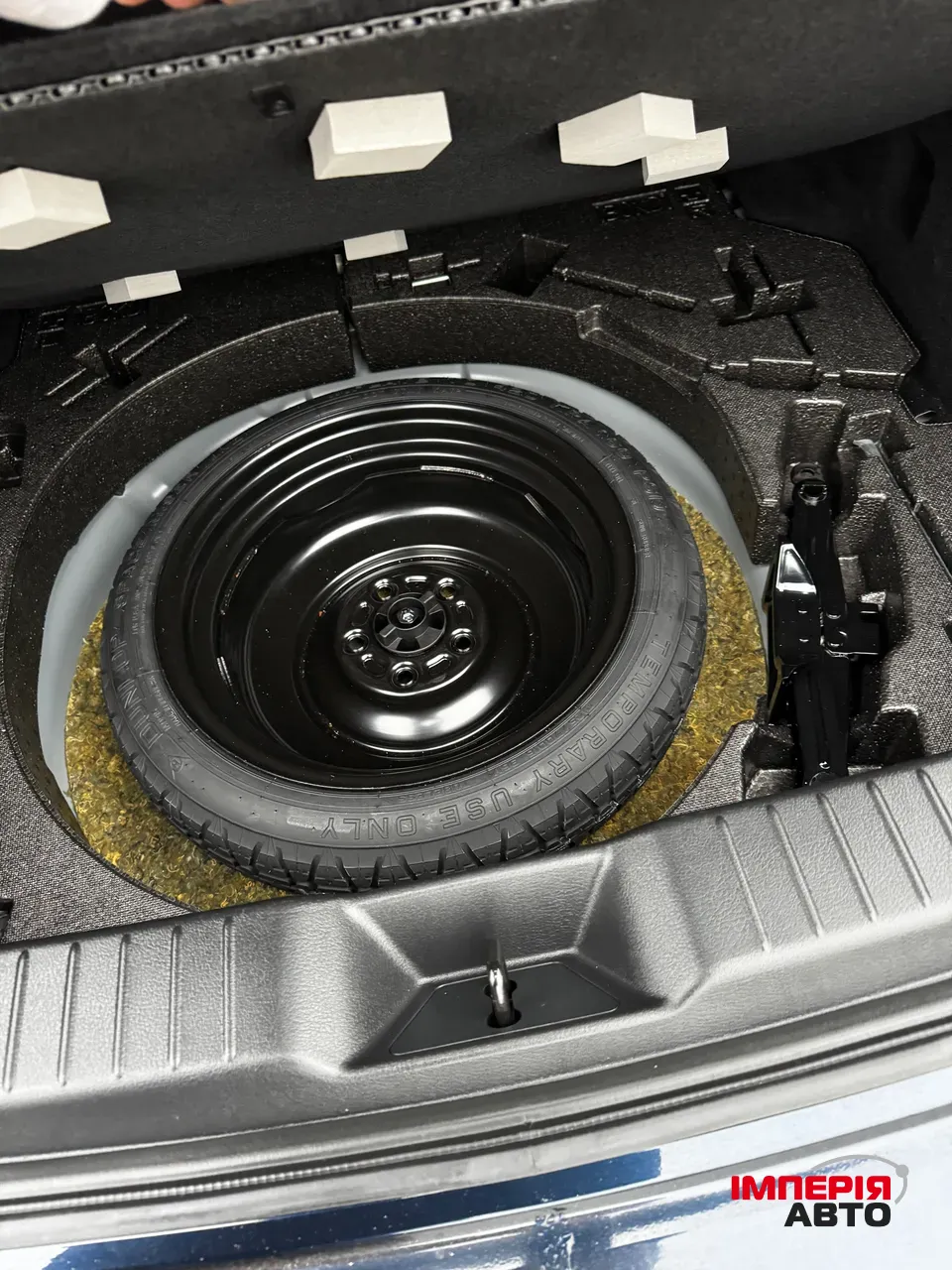 Mazda 3 - фото 6