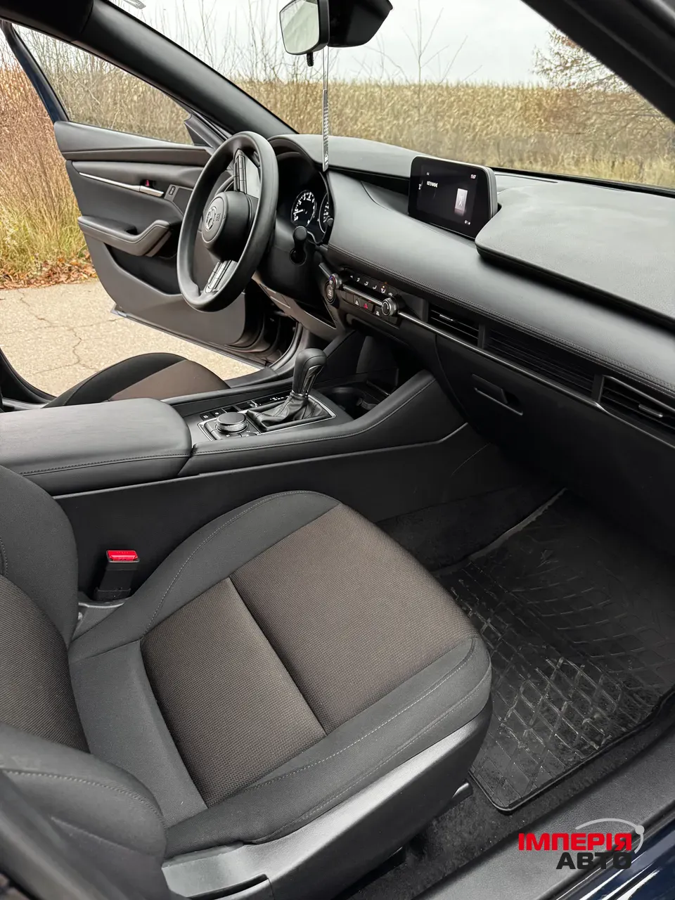 Mazda 3 - фото 8