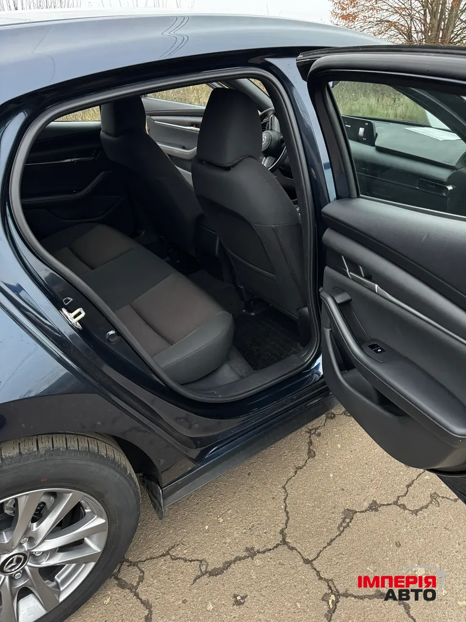 Mazda 3 - фото 5