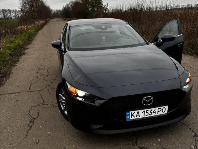 Mazda 3 - фото 2