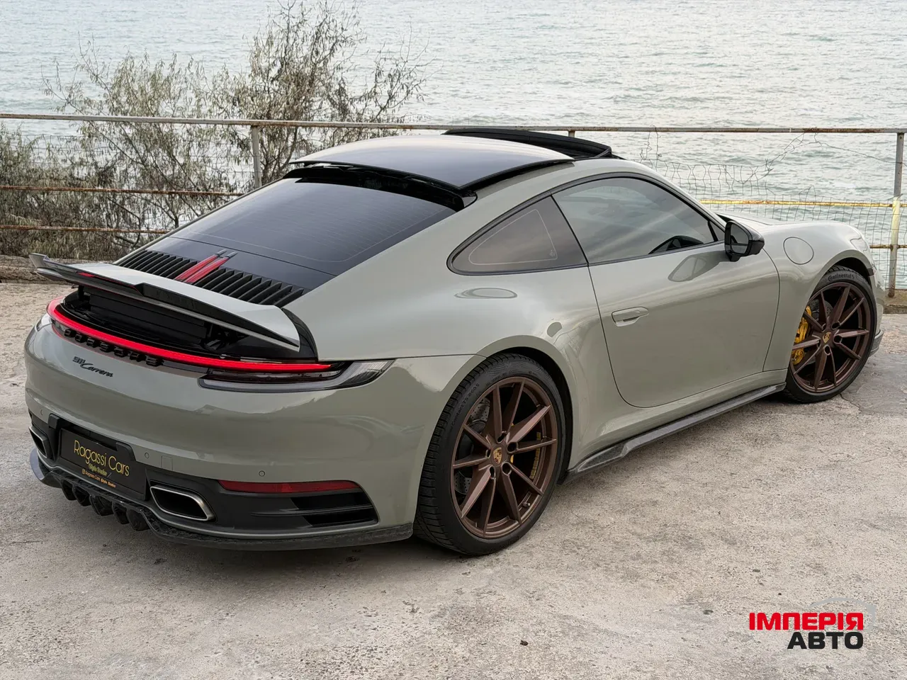 Porsche 911 - фото 6