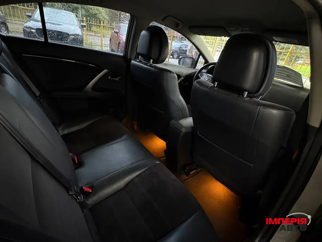 Toyota Avensis - фото 15