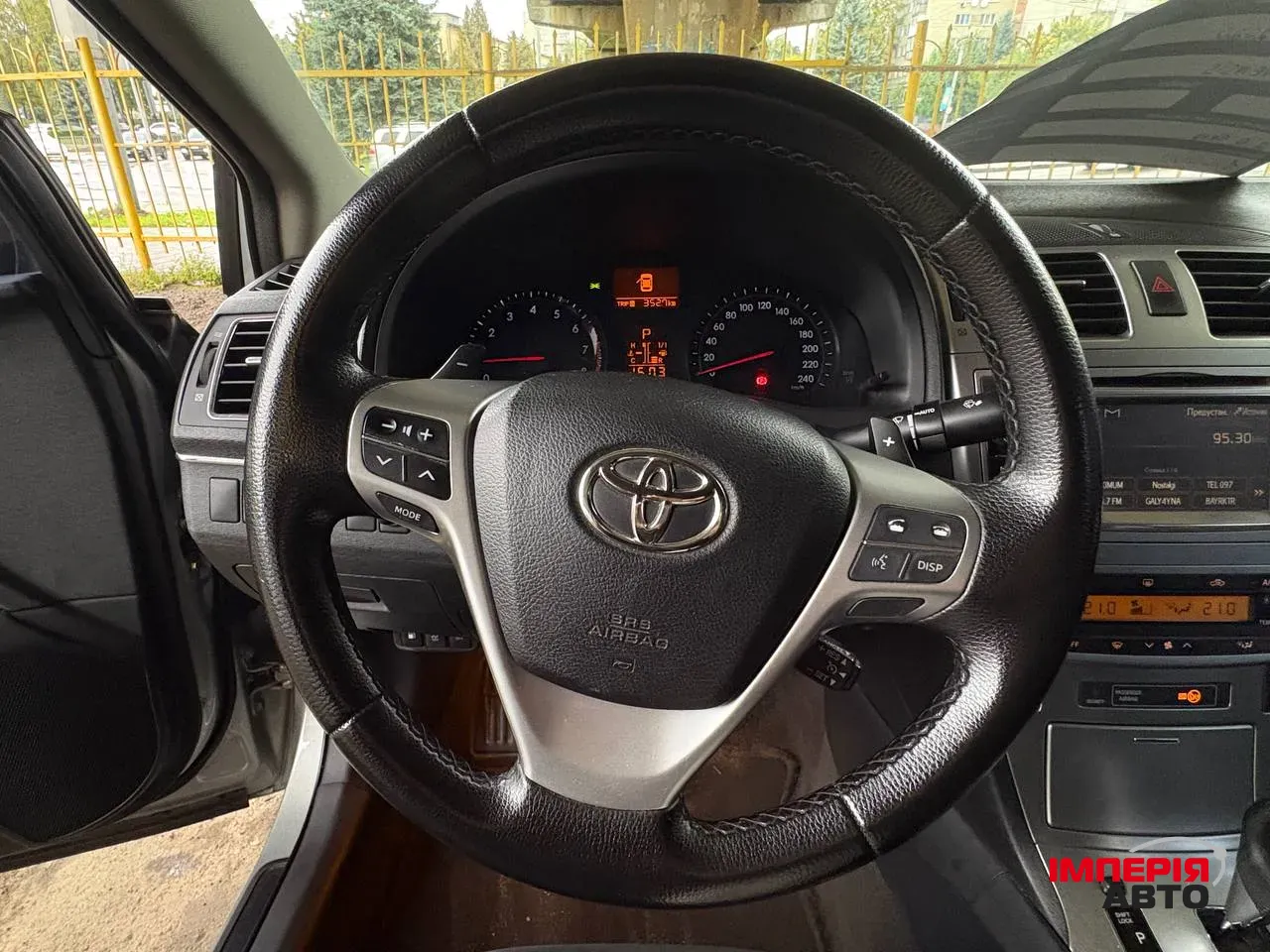 Toyota Avensis - фото 8